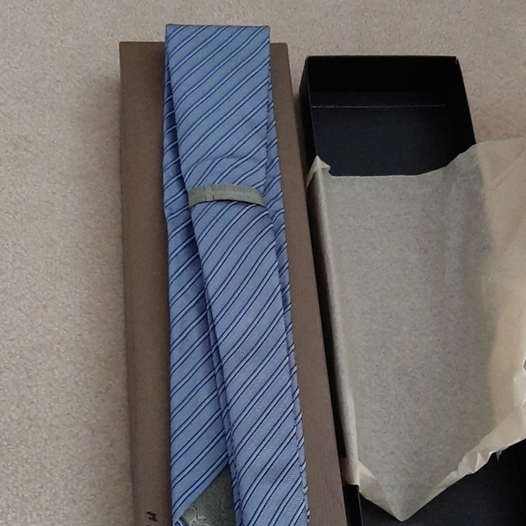 Blue tie - Picture 2 of 2